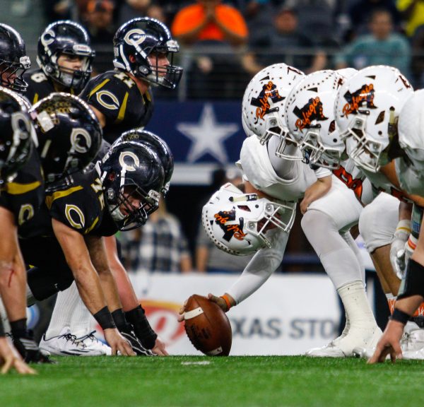 December 15, 2016 - Texas UIL 3A Div. I State Championship game between Crawford and Refugio at AT&T Stadium in Arlington, Texas.  (Image Credit: John Glaser/texashsfootball.com)