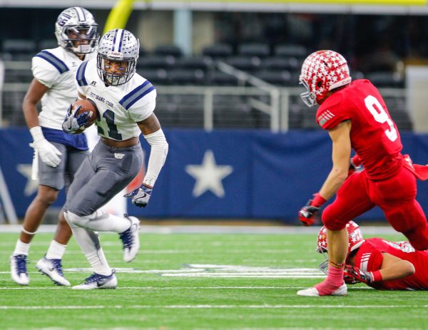 December 16, 2016 - Texas UIL 4A Div. II State Championship game between West Orange-Stark vs Sweetwater at AT&T Stadium in Arlington, Texas.  (Image Credit: John Glaser/texashsfootball.com)