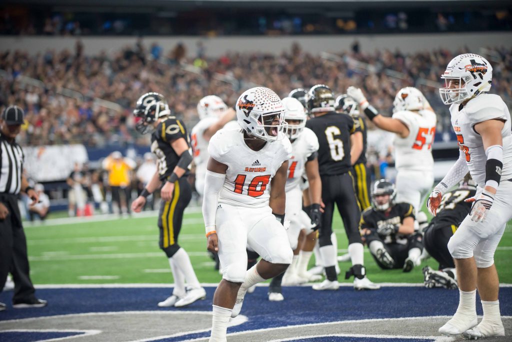 Refugio Sends Off Their Seniors The Right Way | Texas HS Football