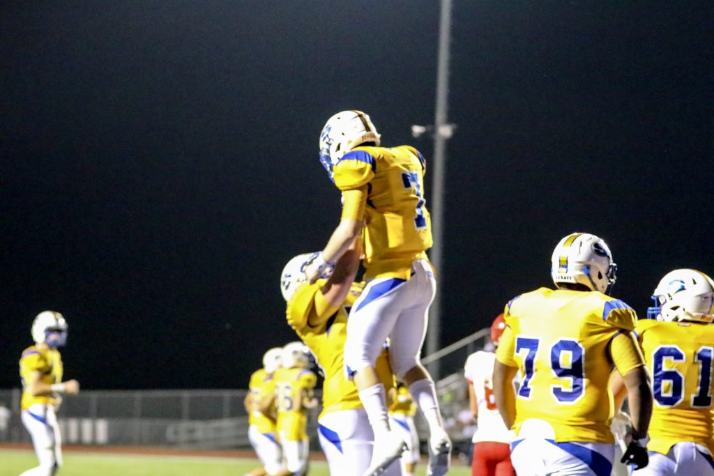 Sunnyvale ‘Tripps’ up Maypearl in showdown, ‘Works’ to Boost to Playoff