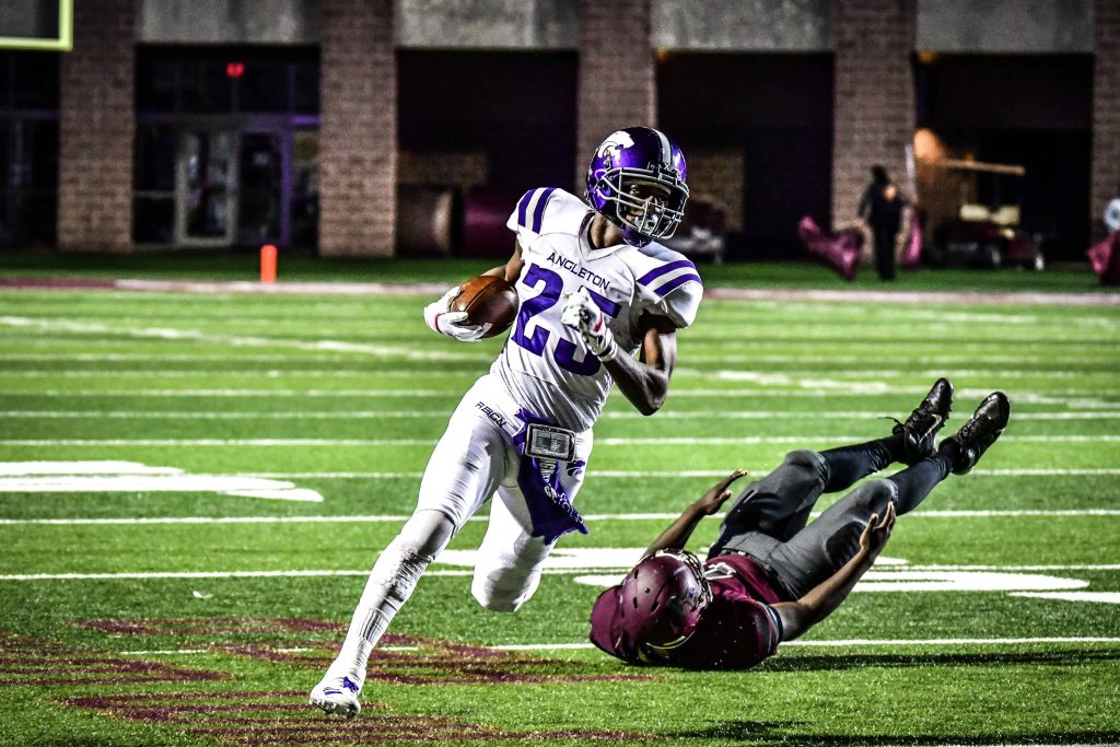 Angleton ‘Rushes’ into State Quarterfinals, Rides To Next Round After