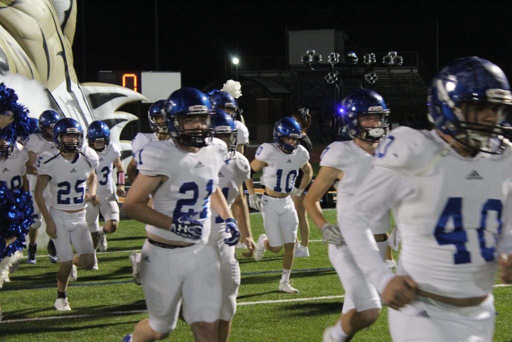 Gunter Leaves No Doubt in Win Over Holliday, Advances Closer to Repeat