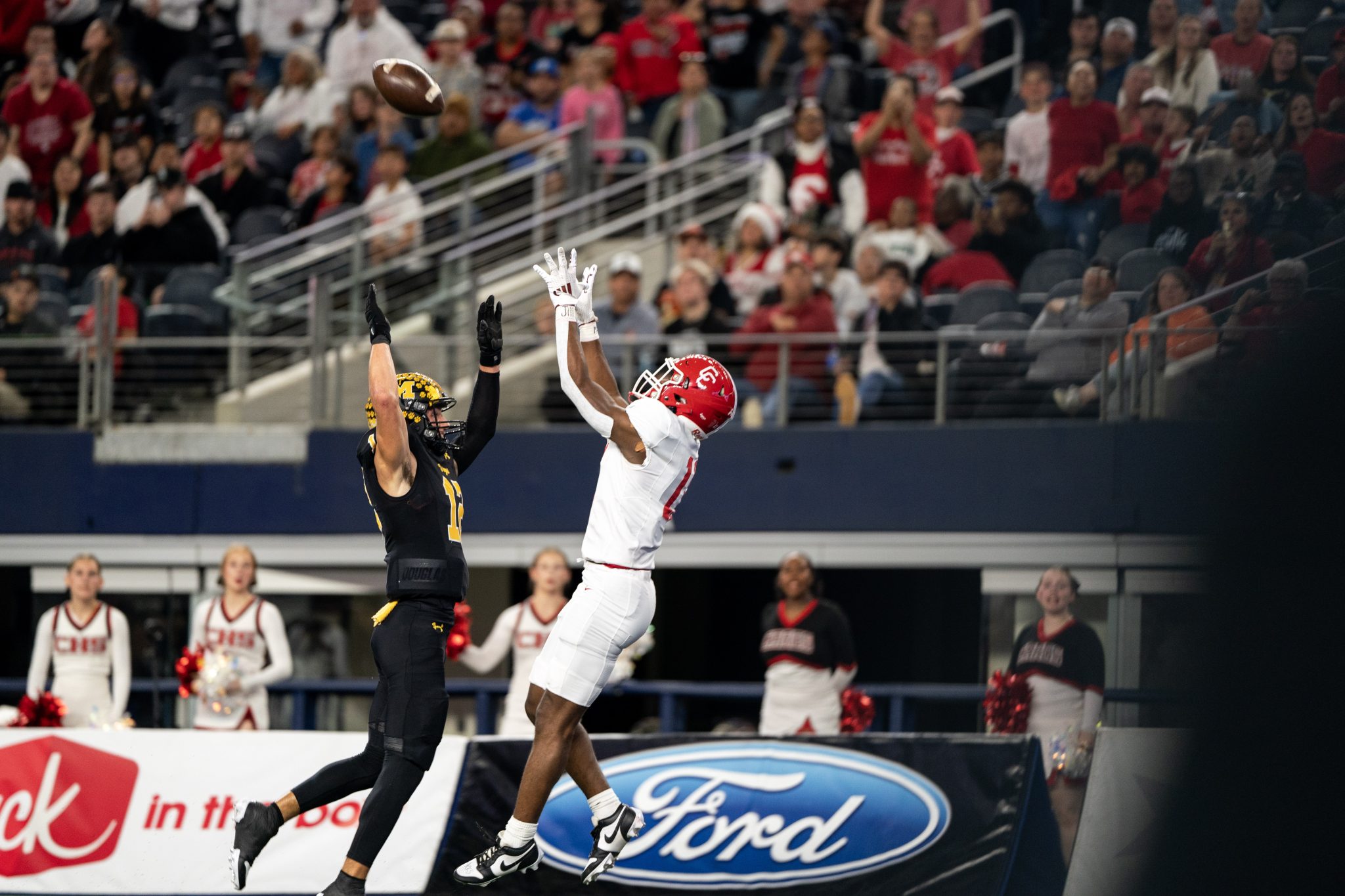Columbus Dominates Malakoff for 3A Division I Title