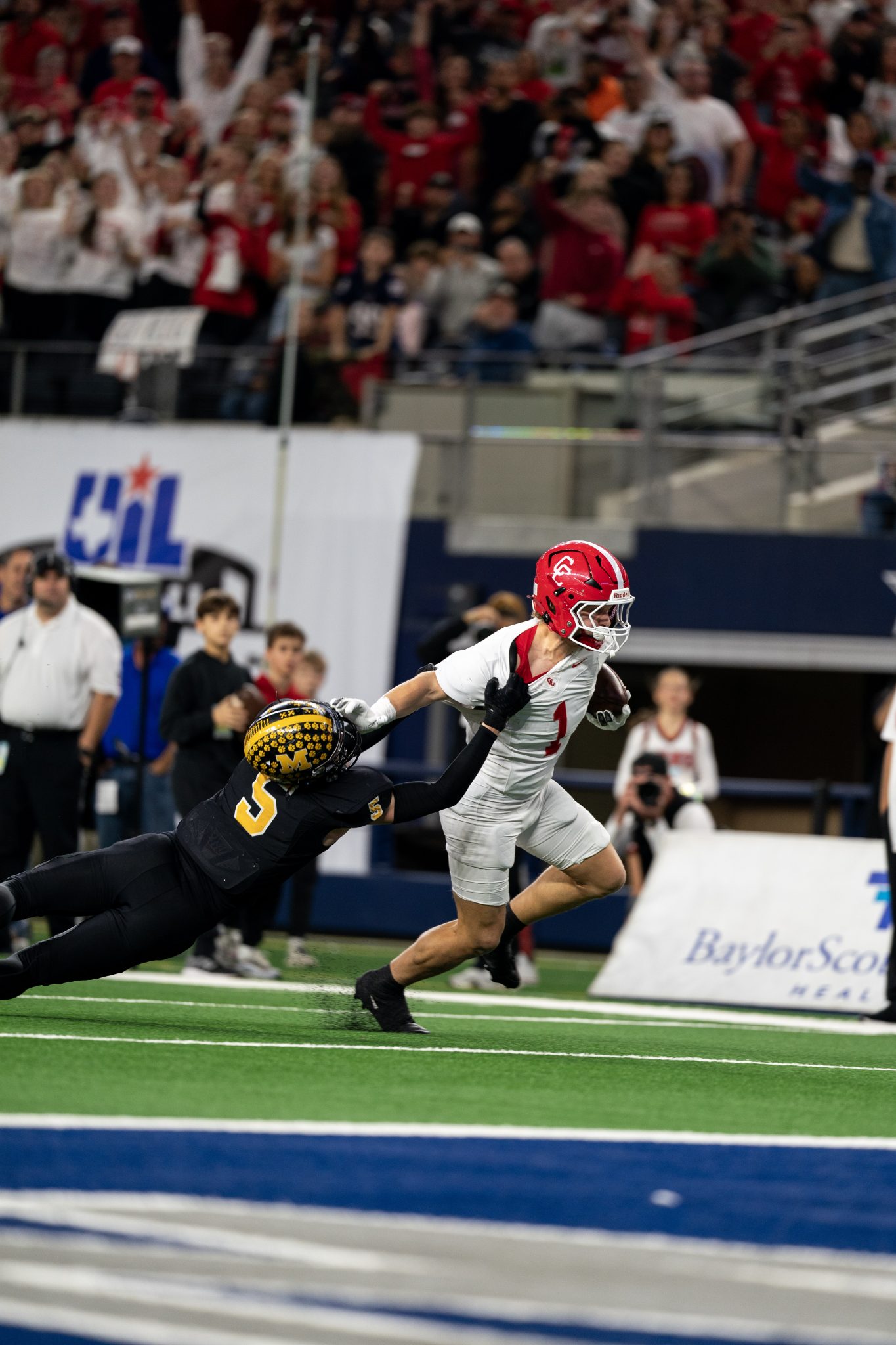 Columbus Dominates Malakoff for 3A Division I Title