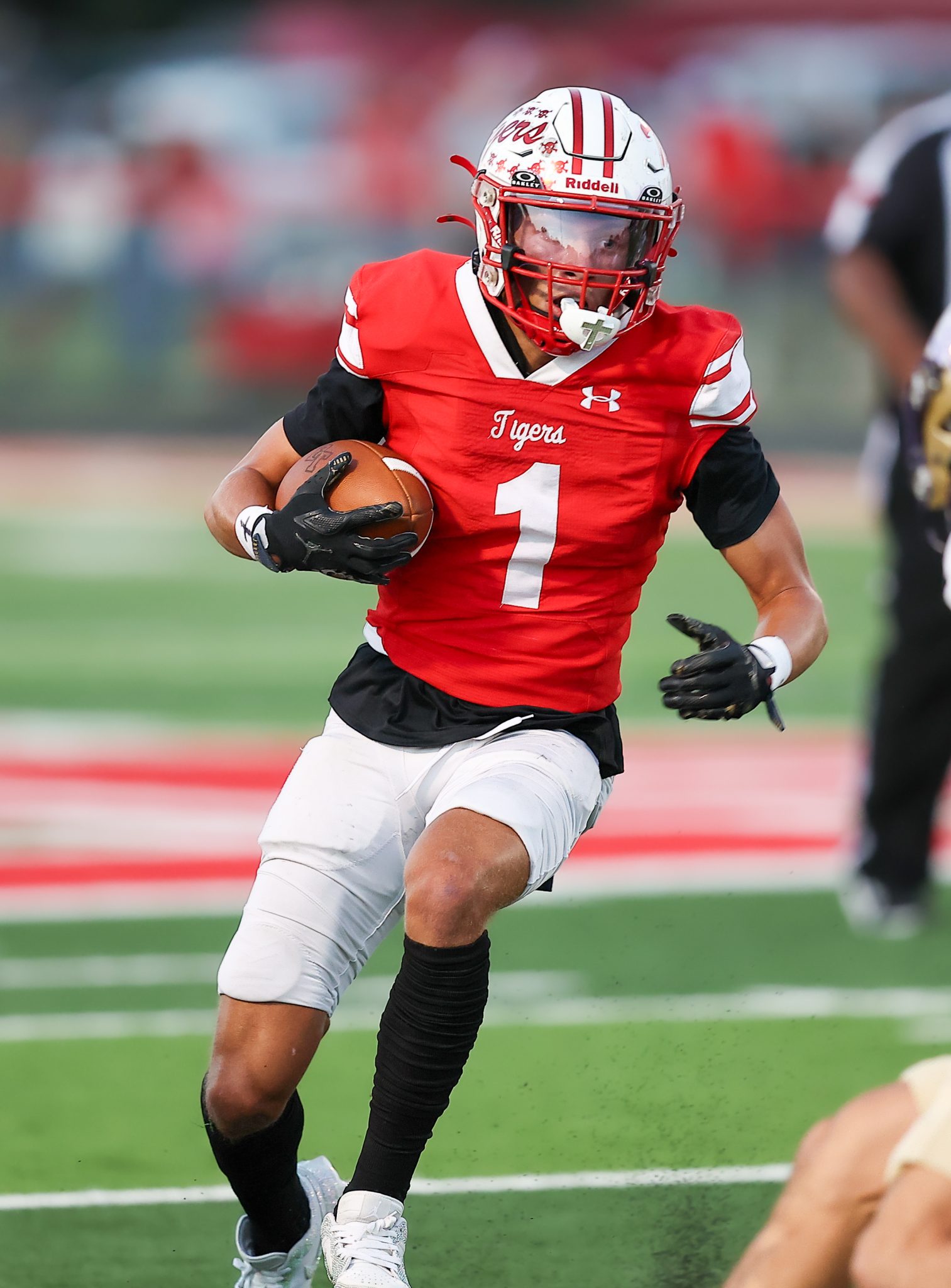 Tank Scott’s 342-Yard Night Leads Bremond Past Mart