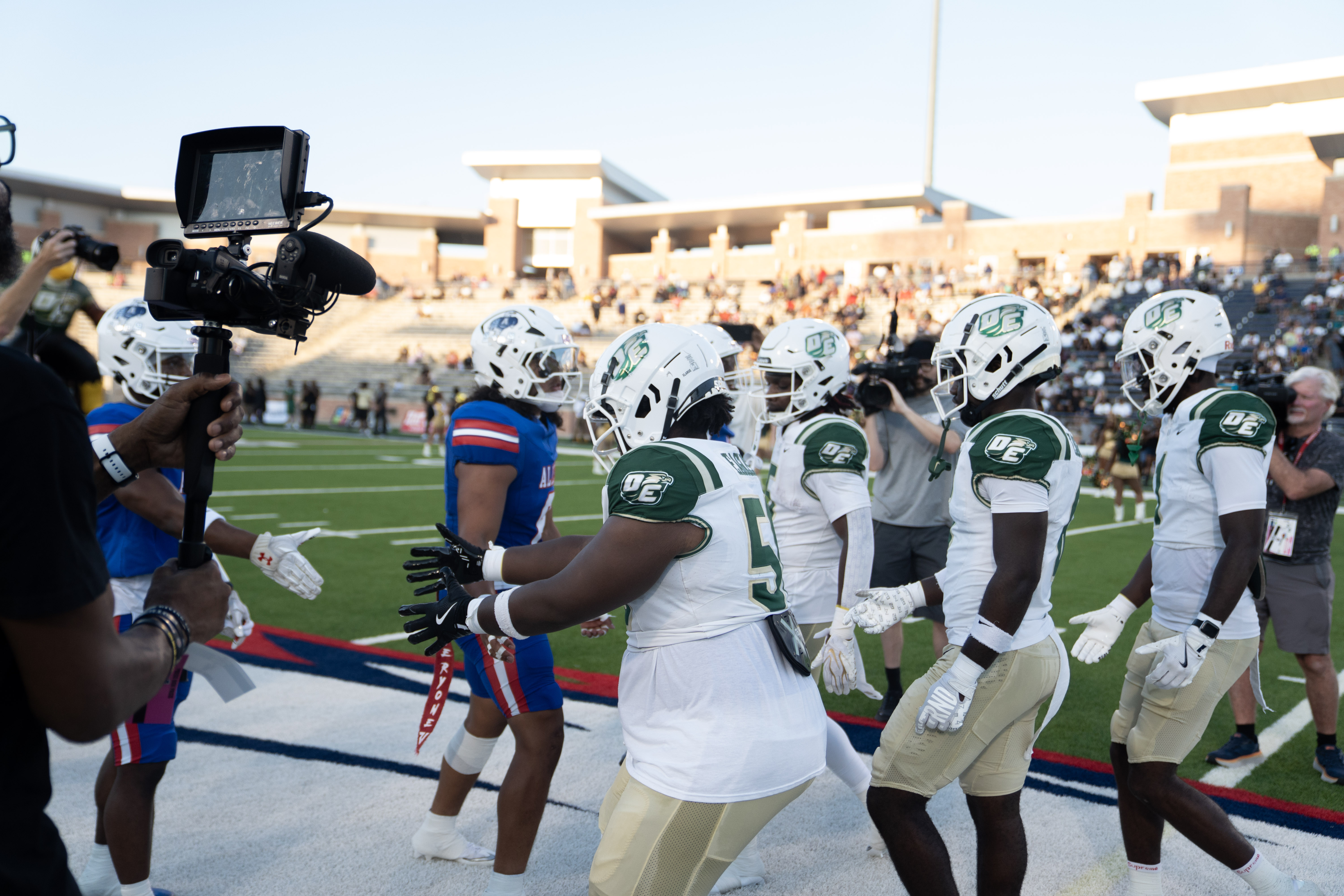 desoto hand shakes